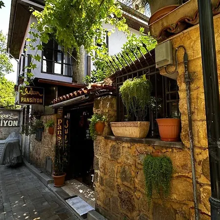 ゲストハウス スルタン ペンション アンタルヤ